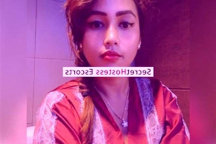 Escorts Kadulomber, Indonesia — Local Companions