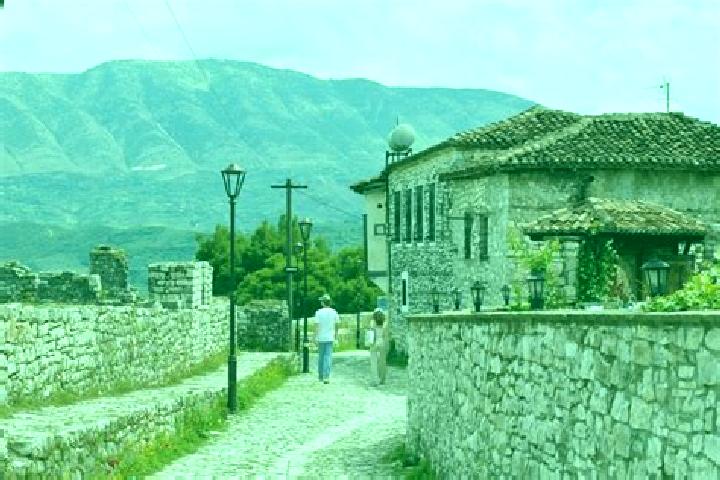 Escorts Kalenje, Albania — Local Companions