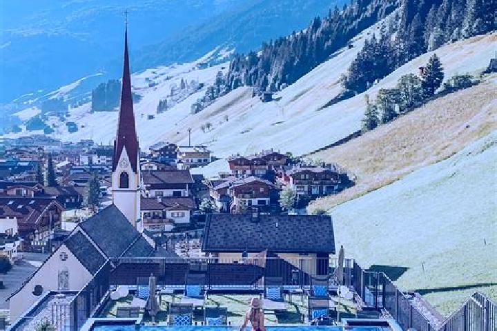 Escorts Kaltenbach, Austria — Local Companions