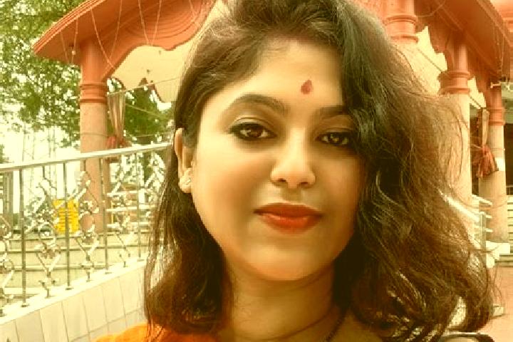 Escorts Kamalpur, India — Local Companions