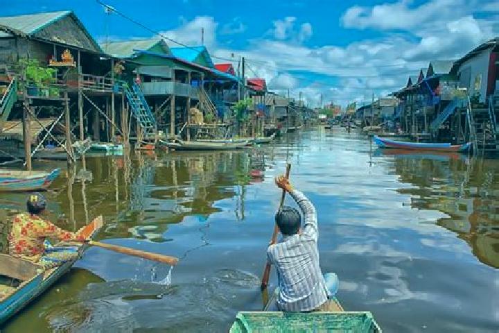 Escorts Kampong Trach, Cambodia — Local Companions