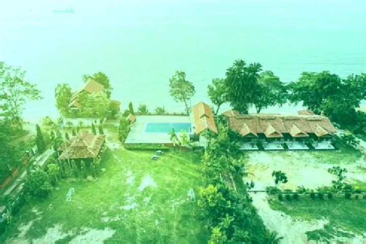 Escorts Kampung Kuala Linggi, Malaysia — Local Companions