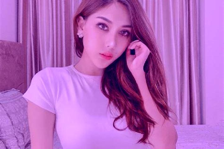 Escorts Kampung Padang Cina, Malaysia — Local Companions