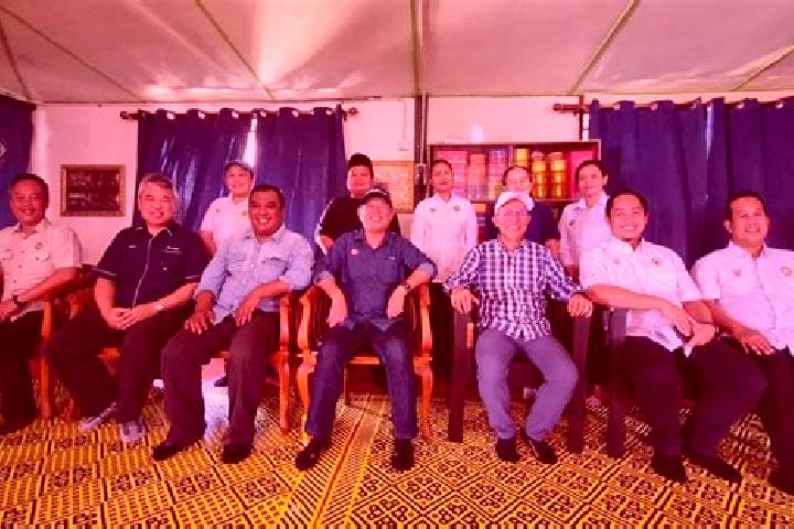 Escorts Kampung Sedenak, Malaysia — Local Companions