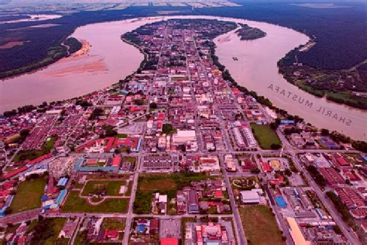 Escorts Kampung Teluk Kumbar, Malaysia — Local Companions