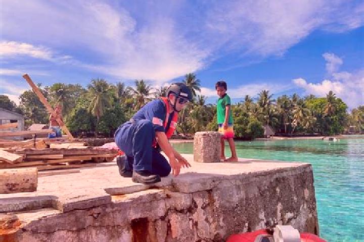 Escorts Kapingamarangi, Micronesia — Local Companions