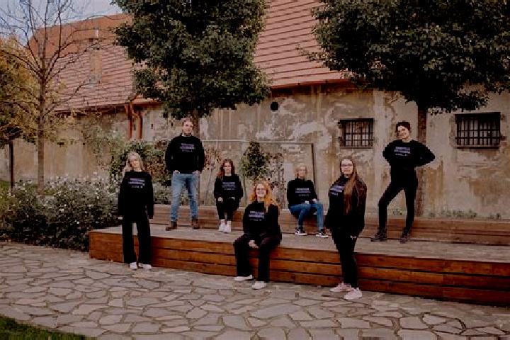 Escorts Kaplna, Slovakia — Local Companions