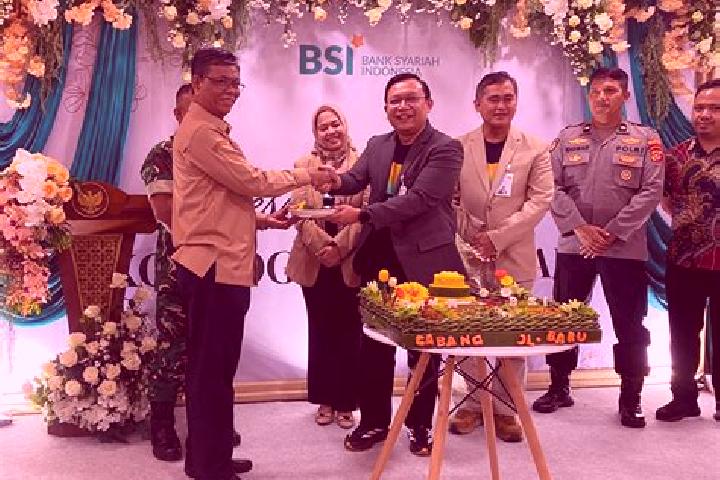 Escorts Karadenan, Indonesia — Local Companions