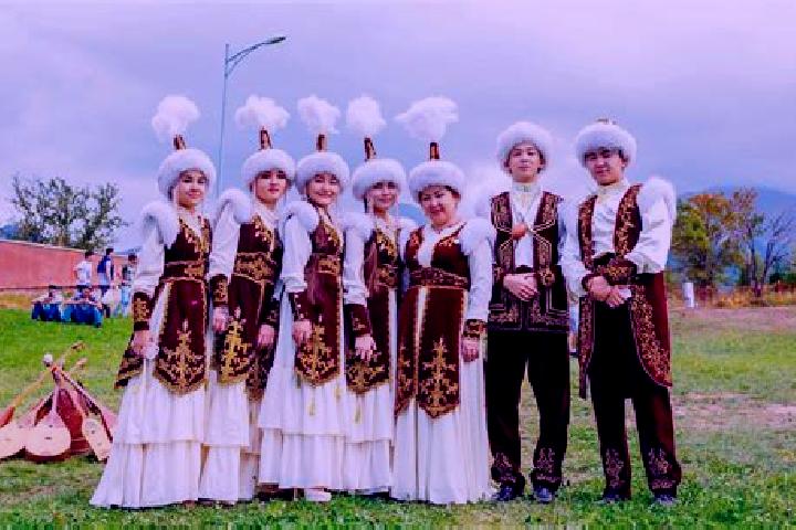 Escorts Kaztalovka, Kazakhstan — Local Companions