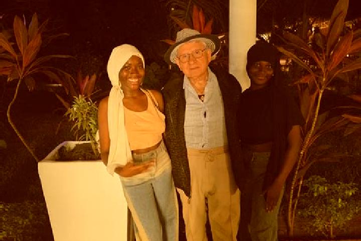 Escorts Kerr Serign, Gambia — Local Companions