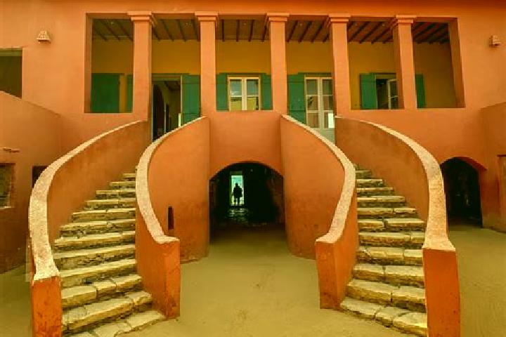 Escorts KeurMedoune, Senegal — Local Companions