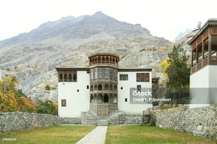 Escorts Khaplu, Pakistan — Local Companions