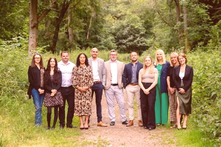 Escorts Kidlington, United Kingdom — Local Companions