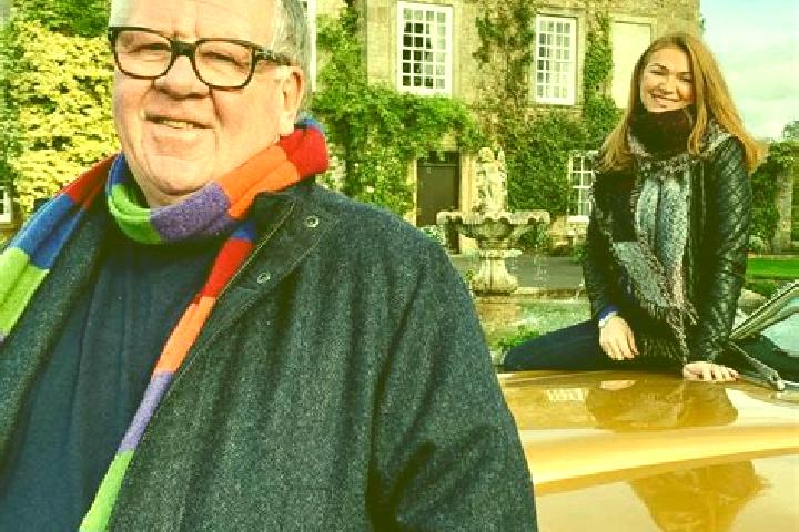 Escorts Kilcreggan, United Kingdom — Local Companions