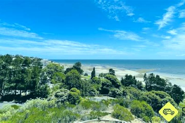 Escorts Kingston Beach, Australia — Local Companions
