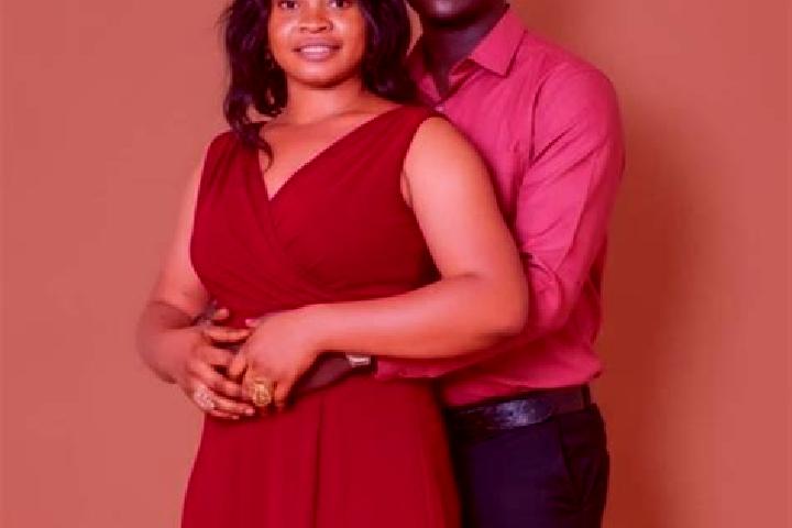 Escorts Kintinian, Guinea — Local Companions