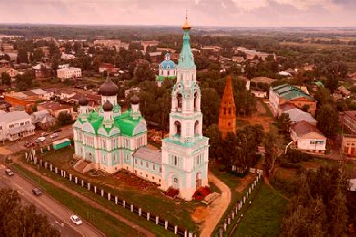Escorts Kirovo-Chepetsk, Russia — Local Companions