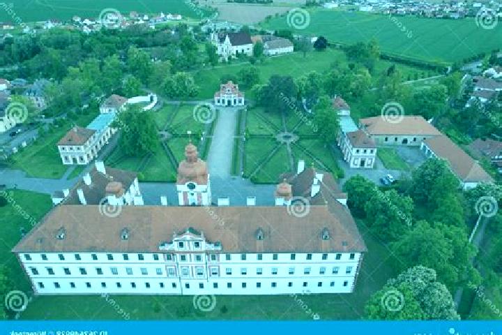 Escorts Klaster Hradiste nad Jizerou, Czech Republic — Local Companions