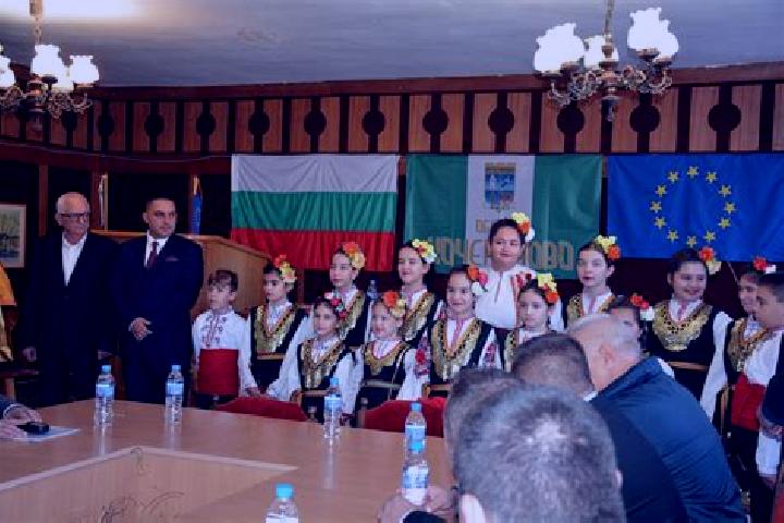 Escorts Kocherinovo, Bulgaria — Local Companions