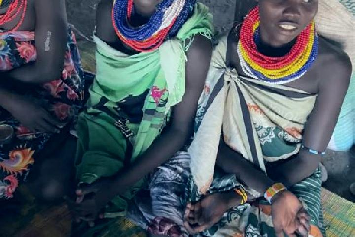 Escorts K ola Diba, Ethiopia — Local Companions