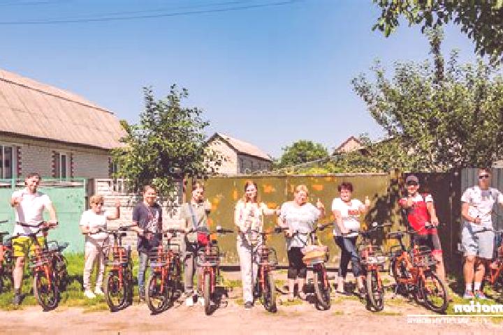 Escorts Komyshuvate, Ukraine — Local Companions