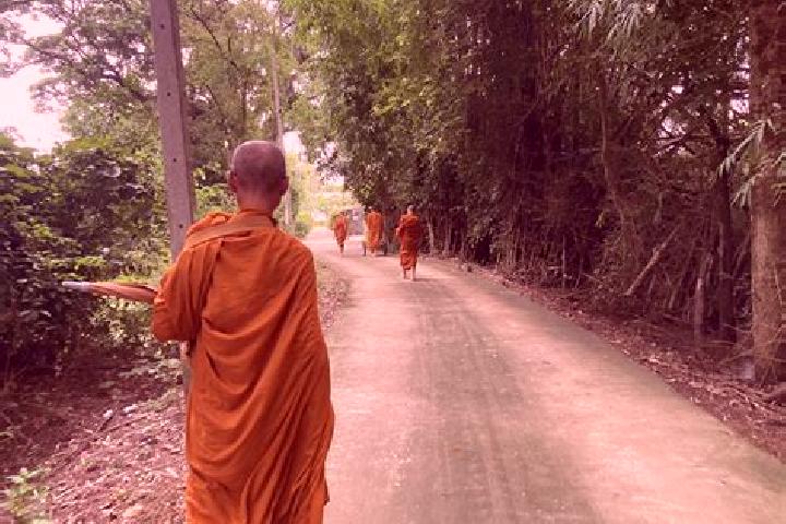 Escorts Kong Krailat, Thailand — Local Companions