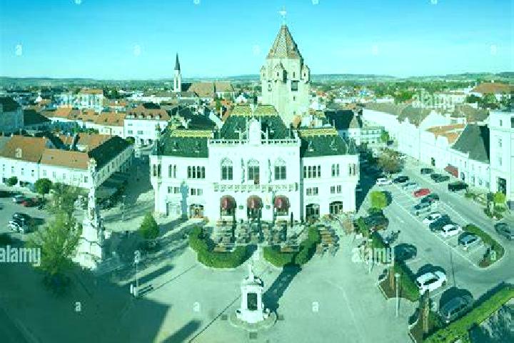 Escorts Korneuburg, Austria — Local Companions