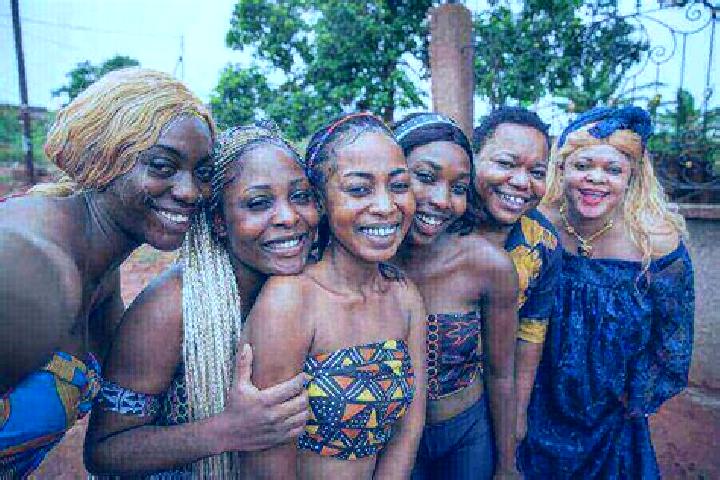 Escorts Kouadio-Tanoukro, Ivory Coast — Local Companions