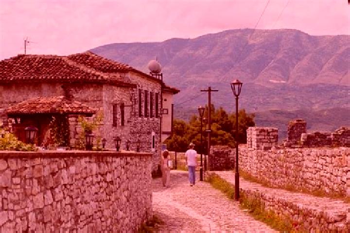 Escorts Krahes, Albania — Local Companions