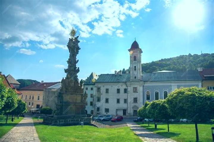 Escorts Kremnica, Slovakia — Local Companions