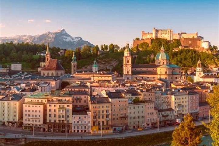 Escorts Kritzendorf, Austria — Local Companions