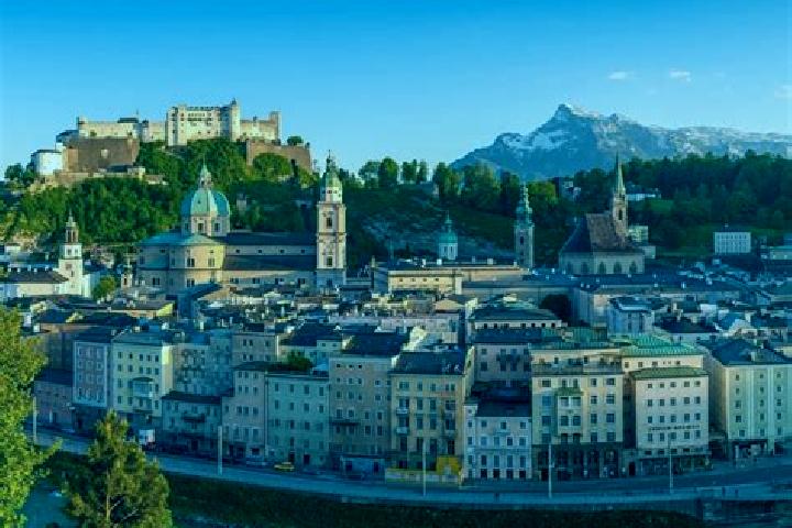 Escorts Kukmirn, Austria — Local Companions