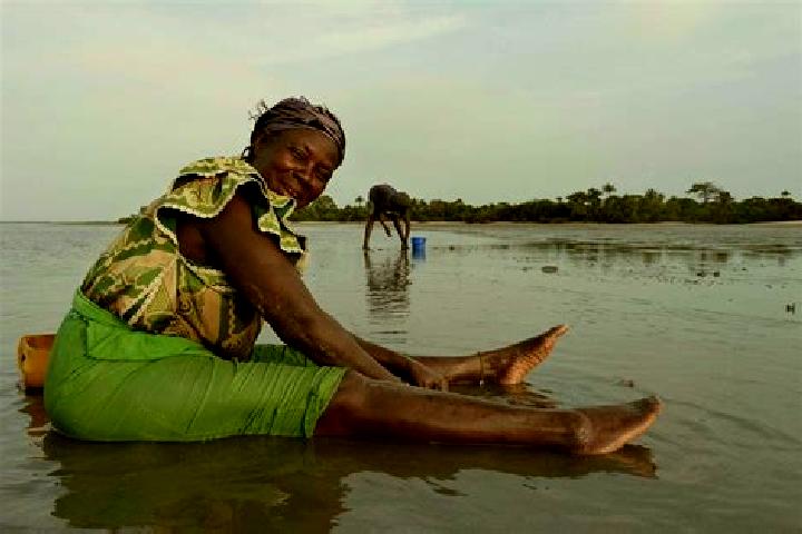 Escorts Kulari, Gambia — Local Companions