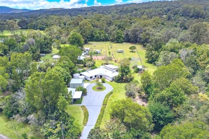 Escorts Kureelpa, Australia — Local Companions