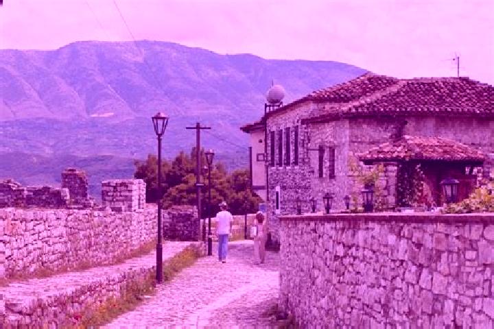 Escorts Kutalli, Albania — Local Companions