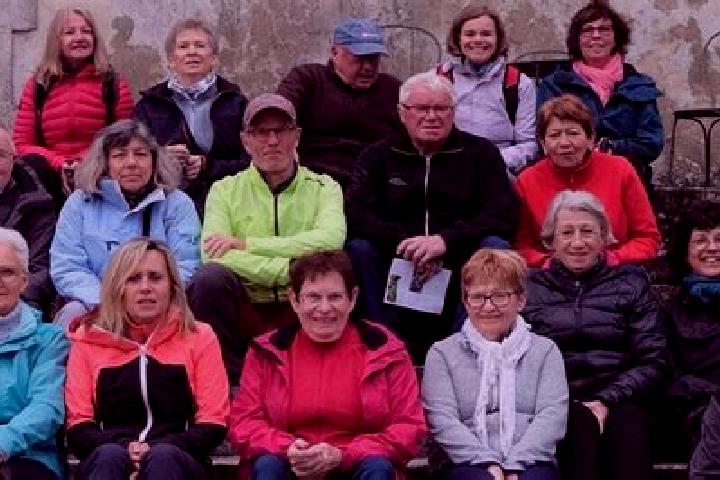 Escorts La Flocelliere, France — Local Companions