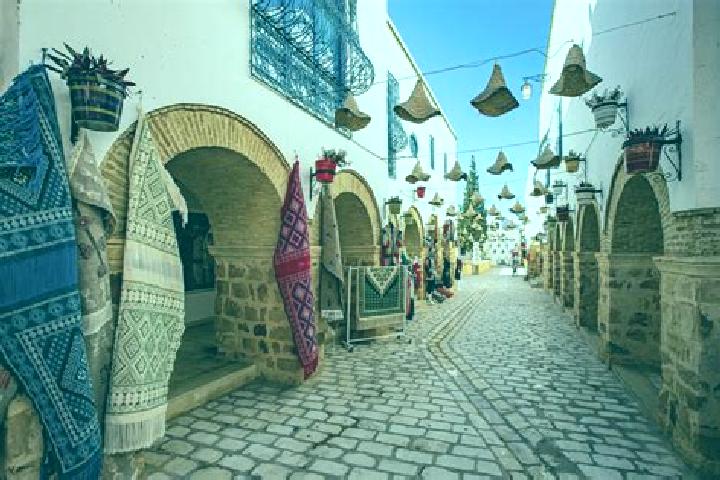 Escorts La Mornaghia, Tunisia — Local Companions