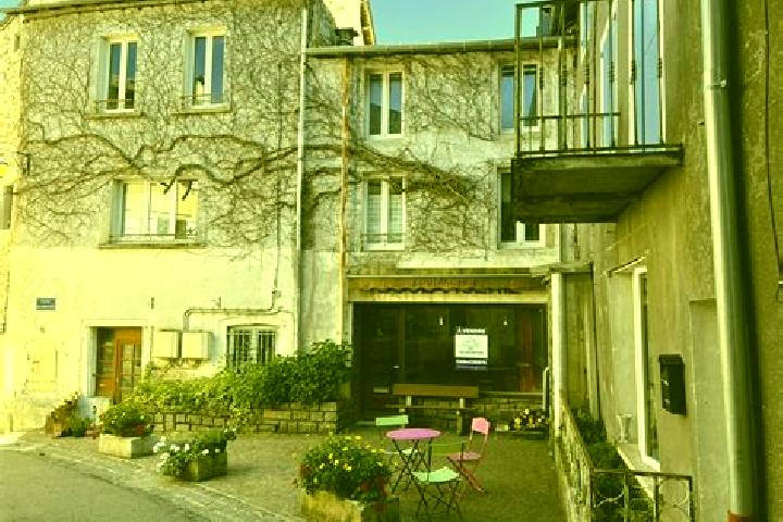 Escorts La Salvetat-Peyrales, France — Local Companions