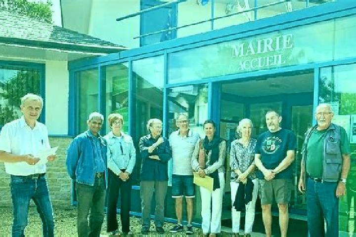 Escorts La Trinite-Surzur, France — Local Companions