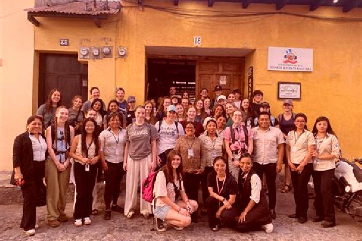 Escorts La Union, Guatemala — Local Companions