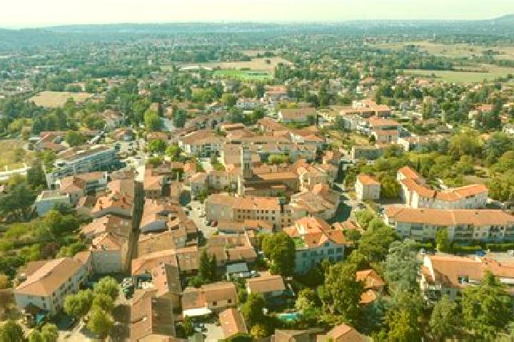 Escorts La Varenne, France — Local Companions