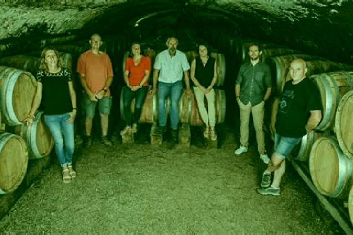 Escorts Lachassagne, France — Local Companions