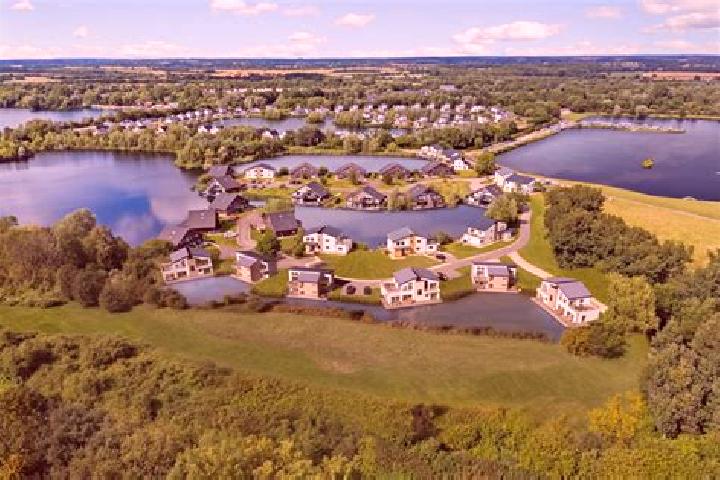 Escorts Lake Evesham, United States — Local Companions