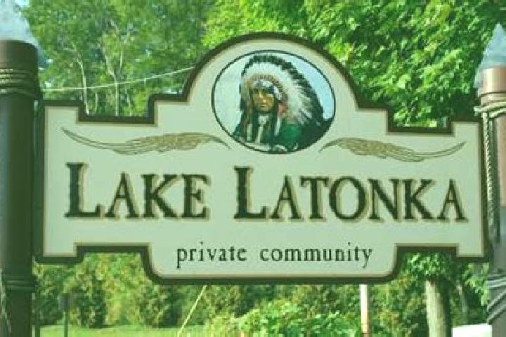 Escorts Lake Latonka, United States — Local Companions