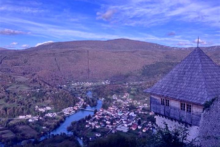 Escorts Laktasi, Bosnia and Herzegovina — Local Companions