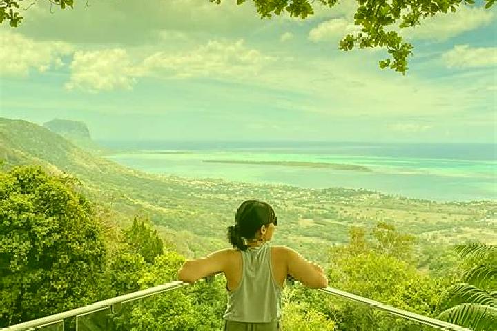 Escorts Lalmatie, Mauritius — Local Companions