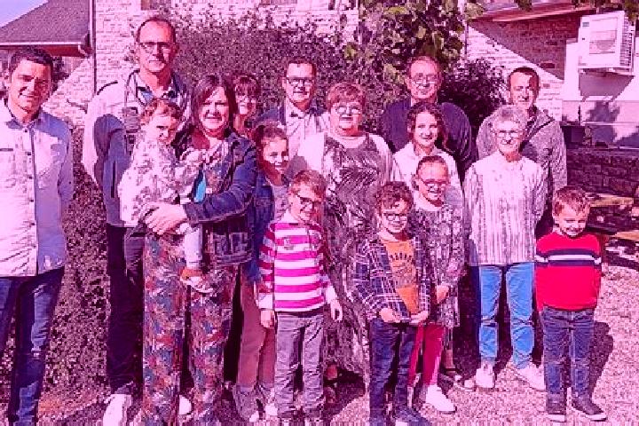 Escorts Lanhouarneau, France — Local Companions