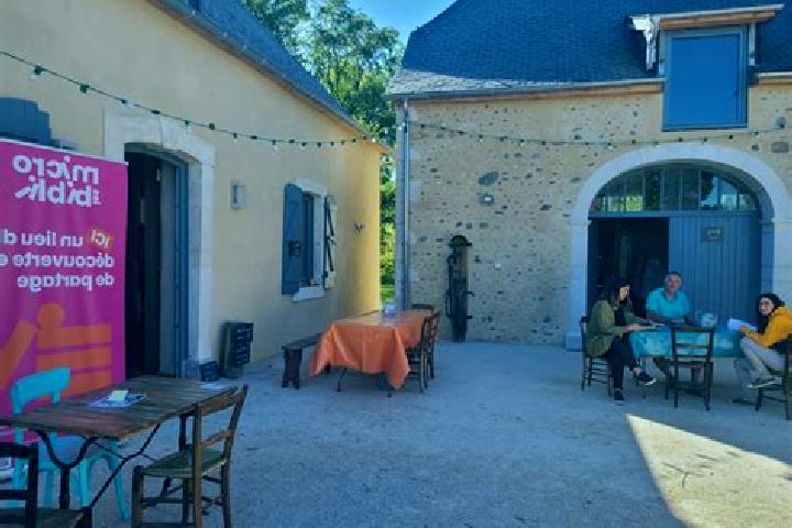 Escorts Laroin, France — Local Companions