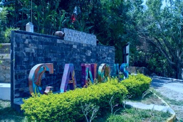Escorts Las Canoas, Mexico — Local Companions