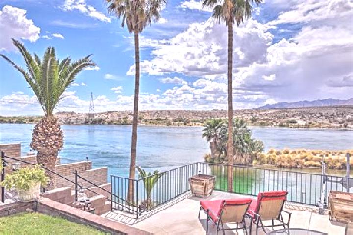 Escorts Laughlin, United States — Local Companions